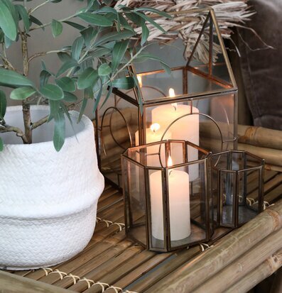 Brickbord Lyon Bambu från Chic Antique med dekor och ljuslyktor