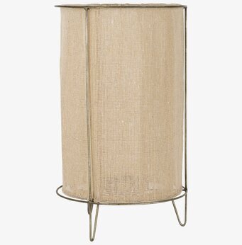 Bild av ljuslykta med rustik och elegant design