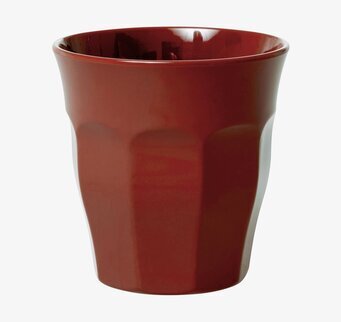 Bild av djupröd mugg med elegant och modern design