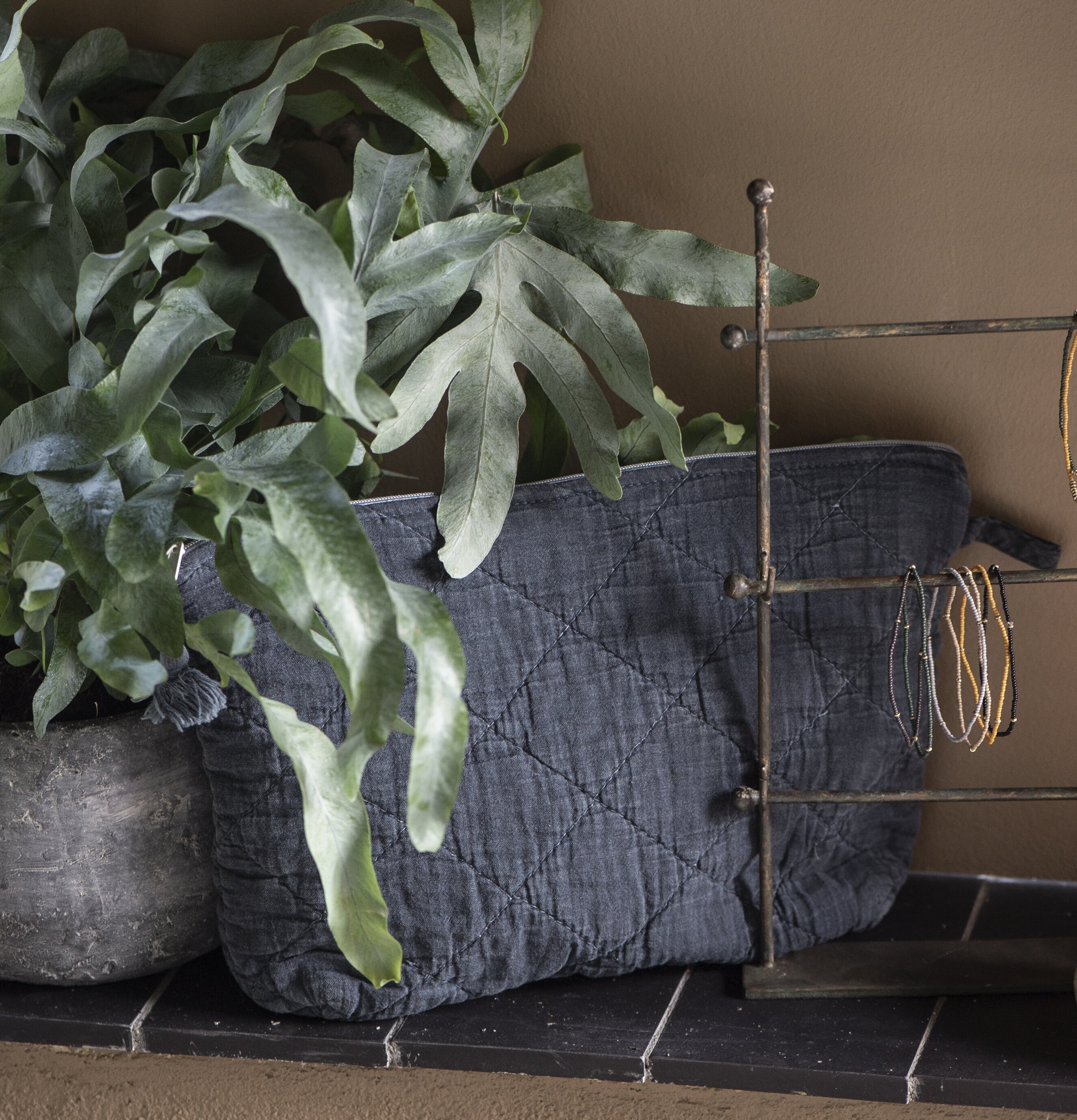 Smyckesställ från IB Laursen med rustik och antik design