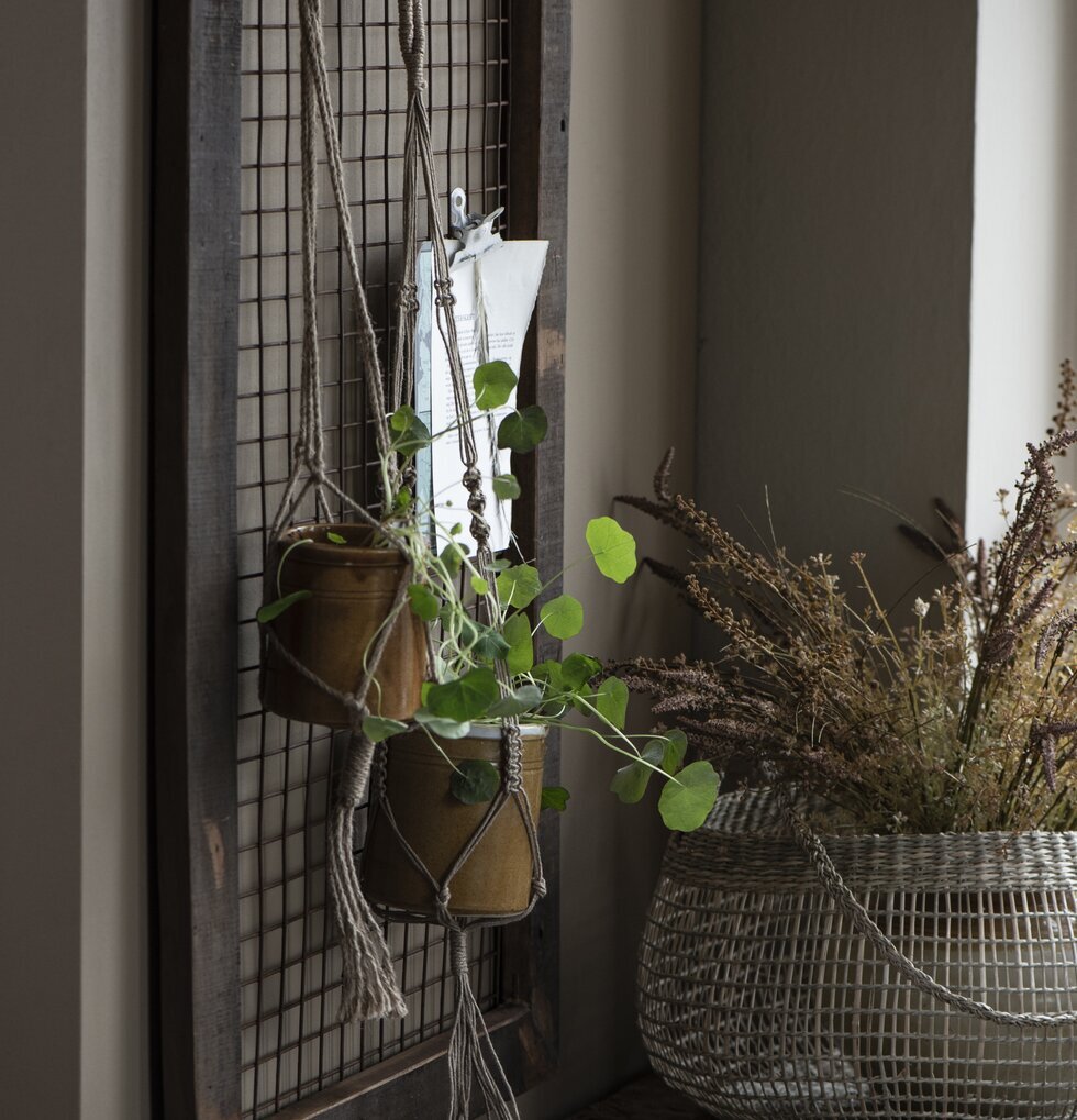 Ampelhängare Natur Jute från IB Laursen med växter