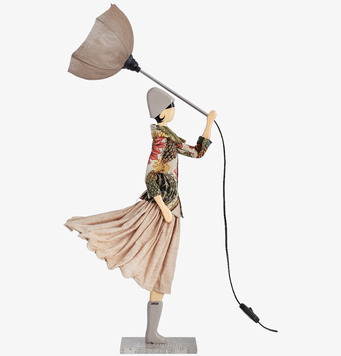 Bordslampa Kristy från Skitso med unik design och detaljer