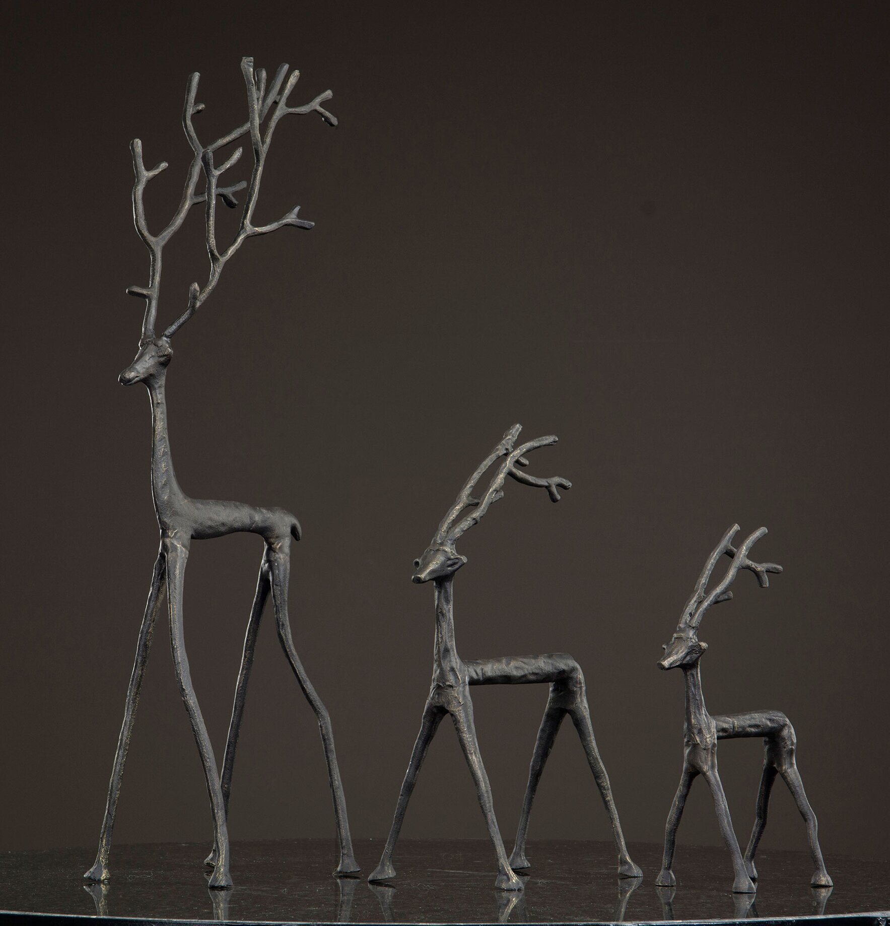 Ren Svart Gjutjärn S hjortskulpturer från A Lot Decoration