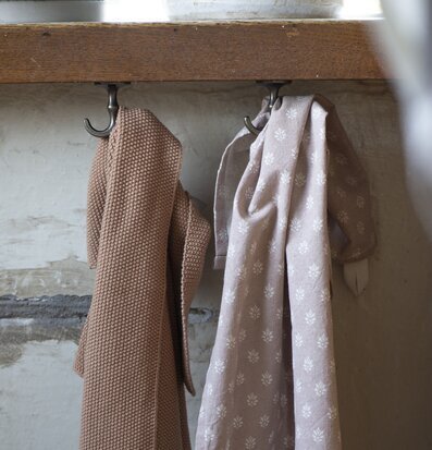 Ankarkrok Mässing från IB Laursen med hängande textilier