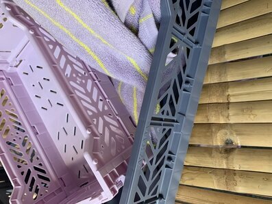 Förvaringsback Midi Blue Grey från Aykasa i stapelbar design