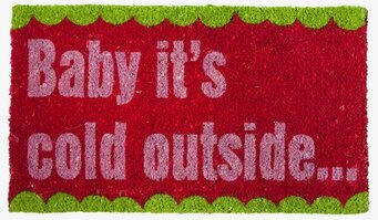 Dörrmatta Baby It´s Cold från Rice med röd bas och vit text