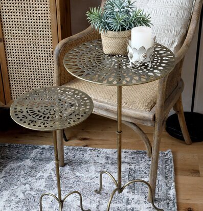 Ljusstake Krona Med Blomster från Chic Antique på bord