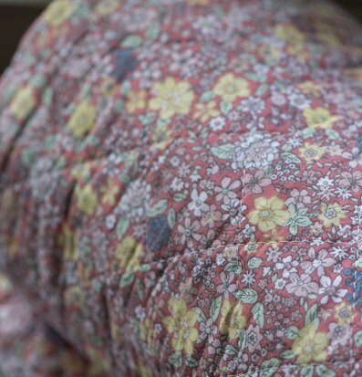 Pläd Faded Rose With Flowers från IB Laursen i hemtrevlig miljö