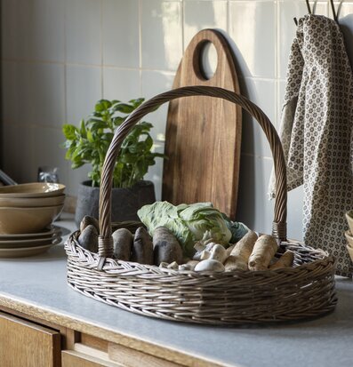 Skärbräda Oljad Akacia från IB Laursen i hemtrevligt kök