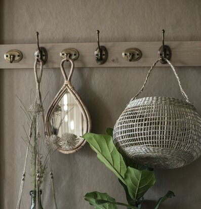 Väggkrok Mörk Mässing Oval IB Laursen Krokar Upphängare Dörrkrokar Förvaringskrokar