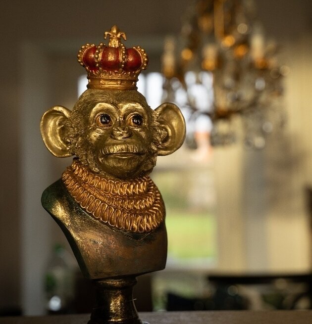 Figurin La Principessa från Werner Voss med kunglig apa