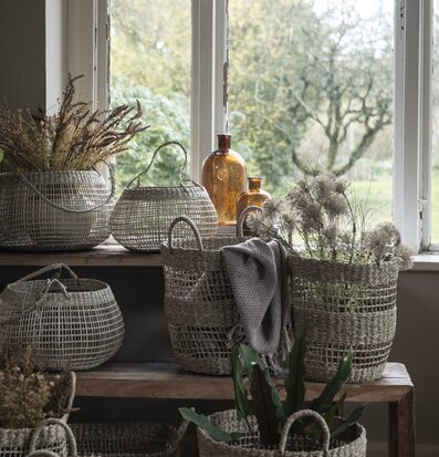 Korg Set/3 från IB Laursen i ljus miljö med naturligt ljus