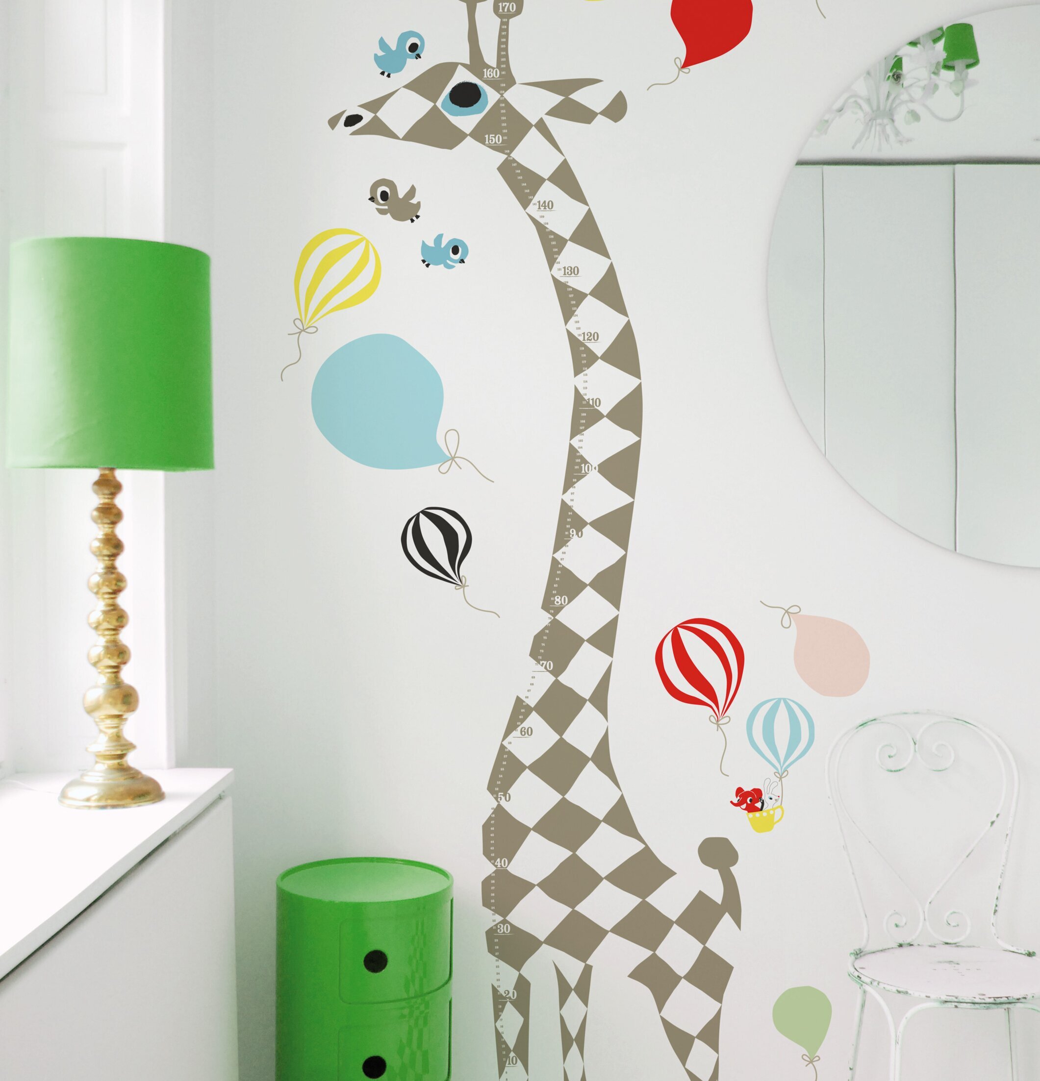 Wallsticker Giraff Harlekin från Littlephant i ett barnrum