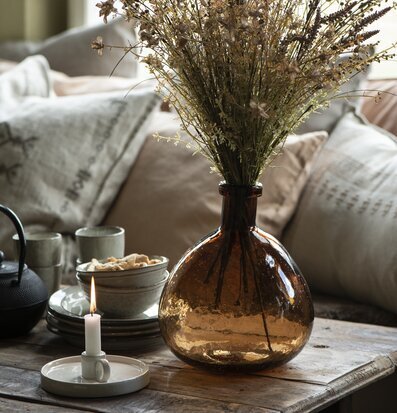 Glasvas Ballong Brun från IB Laursen på rustikt träbord