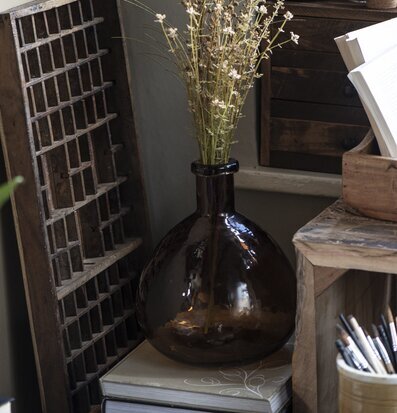 Glasvas Ballong Brun från IB Laursen på böcker med penslar