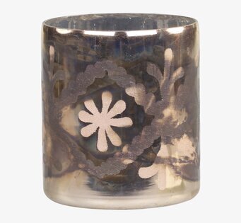 Foto av ljuslykta med antik mockafinish och mönster