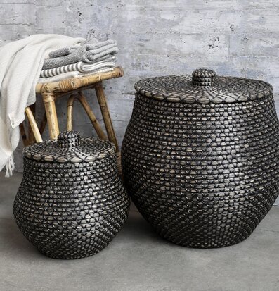 Korg Med Flätat Handtag & Lock från Chic Antique i två storlekar