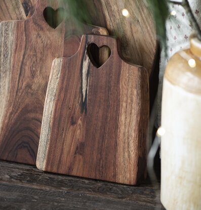 Skärbräda Hjärta Akacia Small från IB Laursen i köksmiljö