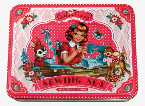 Cotton Candy Syset från Wu & Wu i en retro plåtlåda