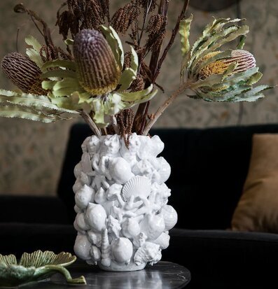 Vas Ocean från Sagaform med marint tema och torkade blommor