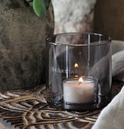 Bild av harmonisk inredning med naturmaterial