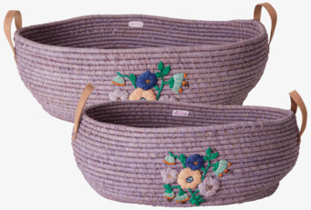 Raffiakorg Oval Lavender från Rice med handtag och broderier