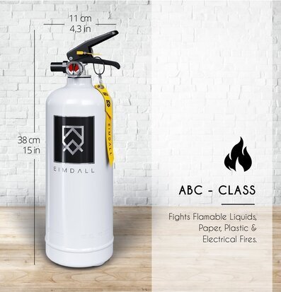 Brandsläckare 2 Kg Vit från Eimdall mot vit tegelvägg