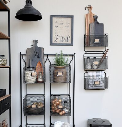 Tavla Kannor Svart Ram från Chic Antique i stilrent kök