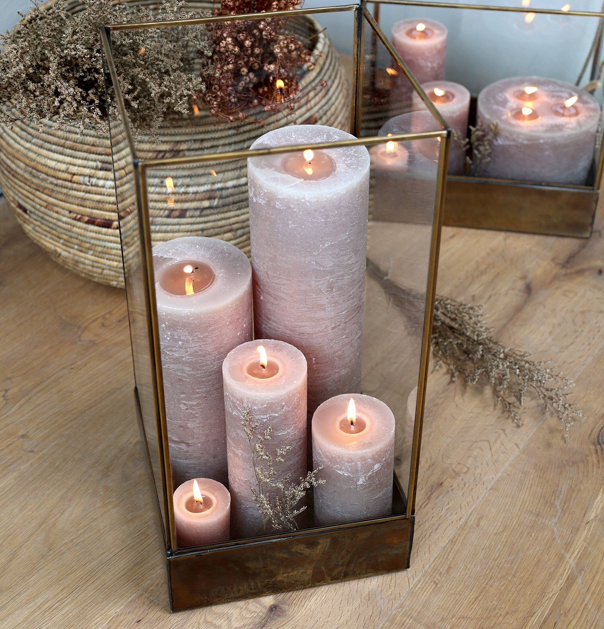 Blockljus Rustik Lin från Chic Antique i glaslyktor med växter