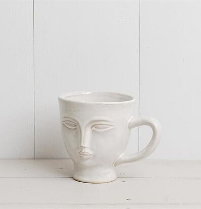 Mugg Ansikte Vit från Multi Agentur mot vit bakgrund