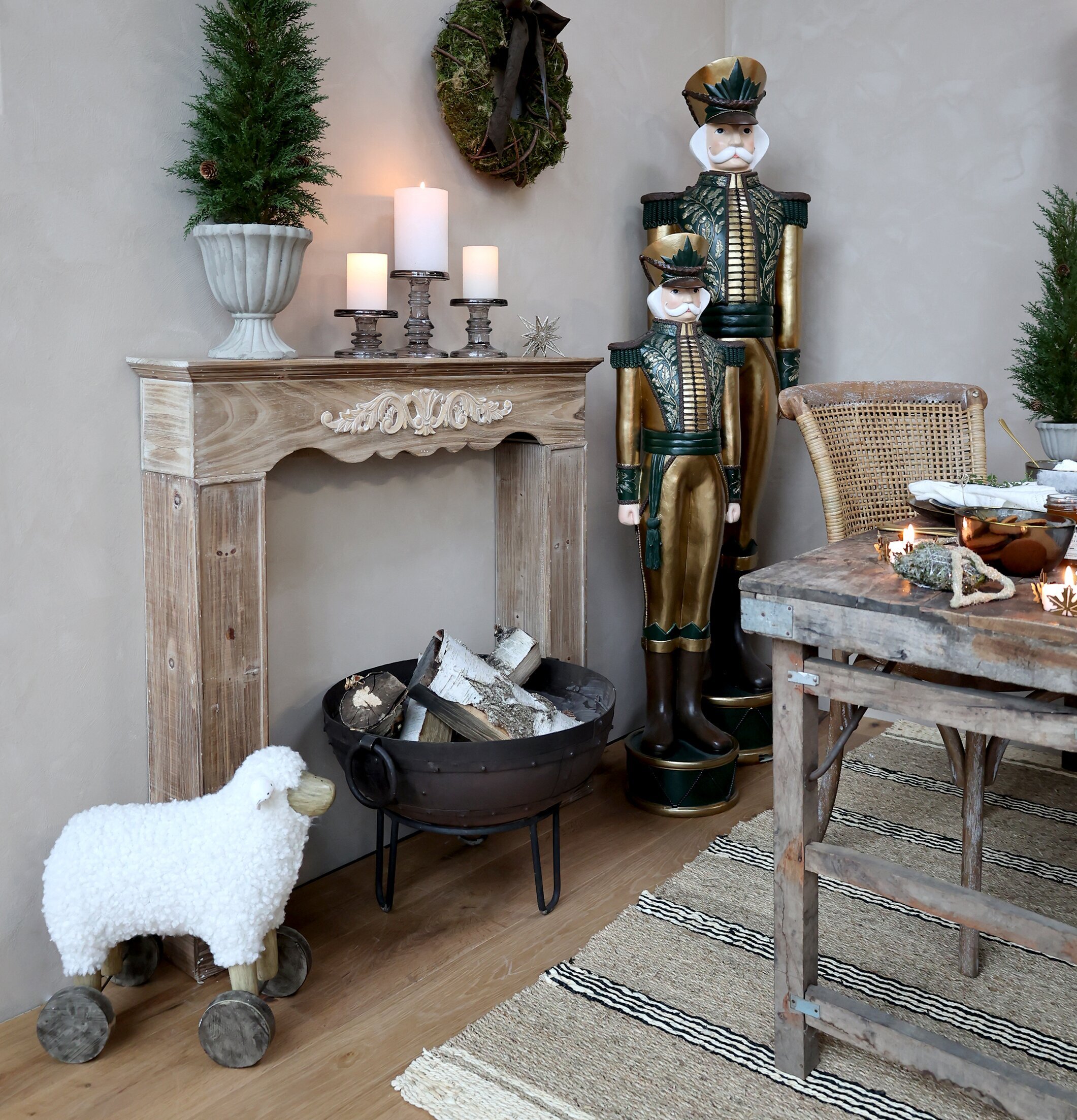 Får På Hjul från Chic Antique i rustik och elegant miljö