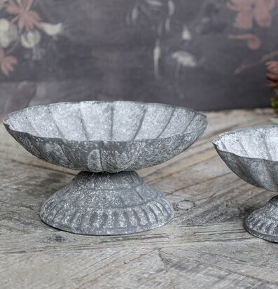 Dekorationsfat På Fot Stor från Chic Antique med rustik finish