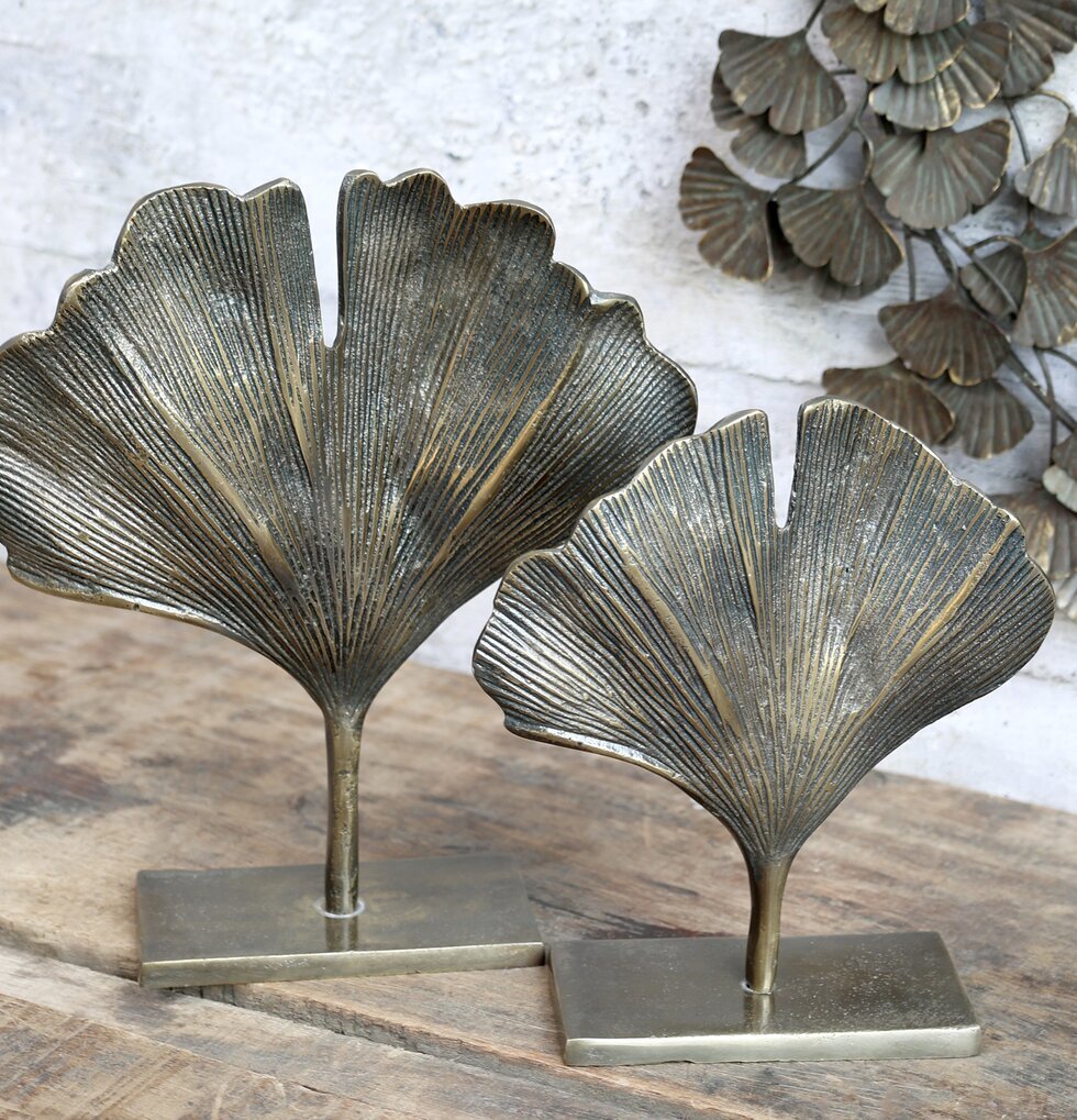 Dekor Blad Liten Mässing från Chic Antique på träbord