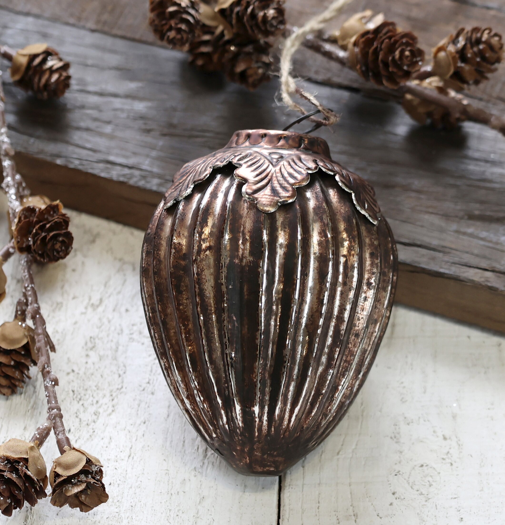 Julkula Dekor Antique Mocca från Chic Antique i rustik miljö