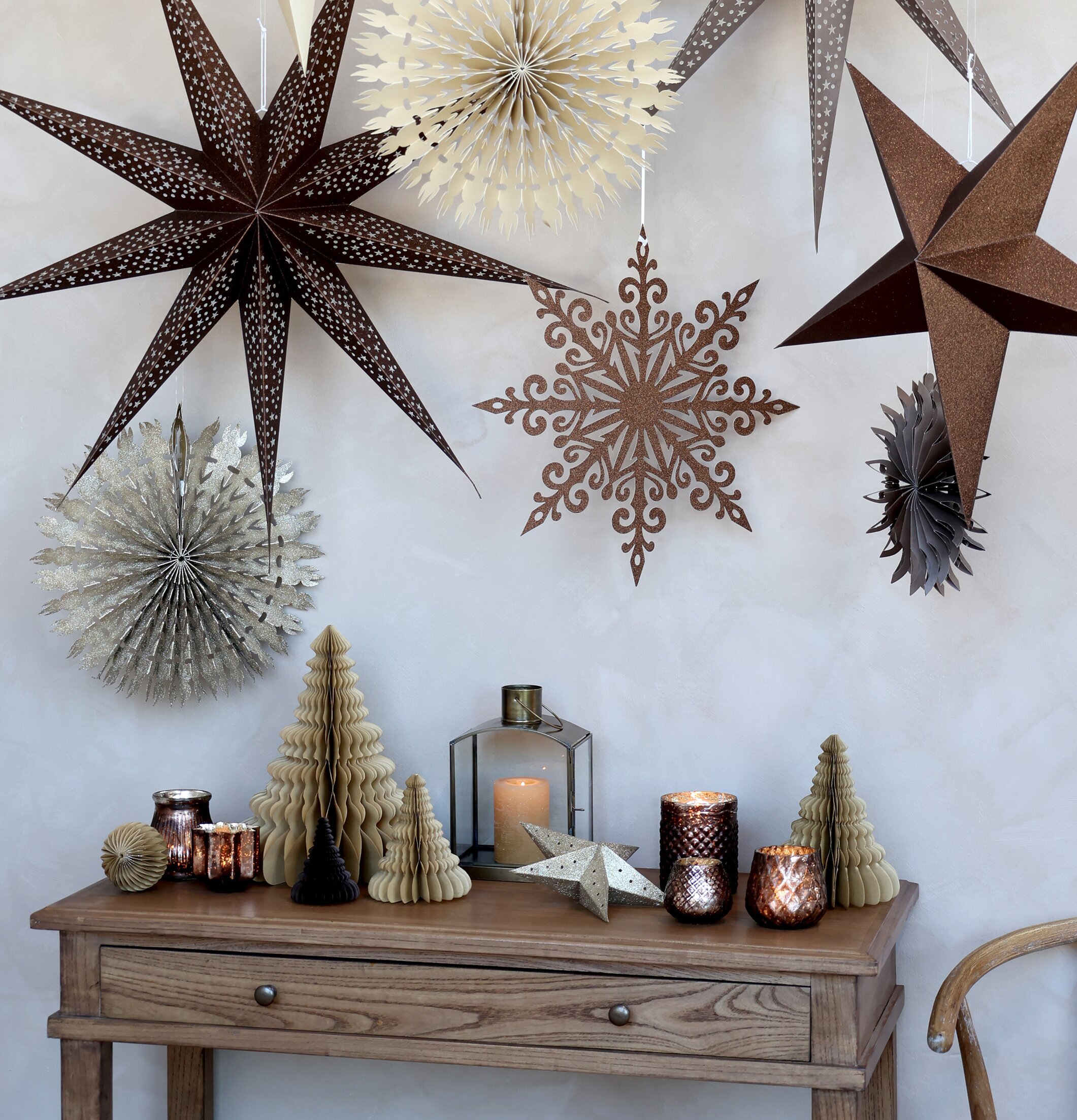 Ljuslykta Antique Mocca från Chic Antique på dekorerat bord