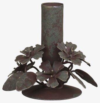 Ljusstake Med Blomsterdekor från Chic Antique, antik patina