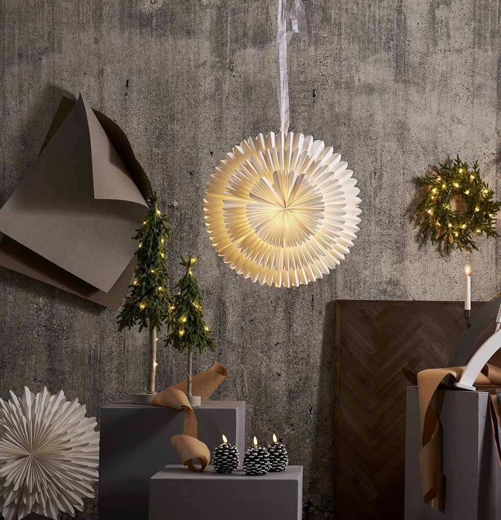 Pappersstjärna Frost Vit från Star Trading i juldekoration