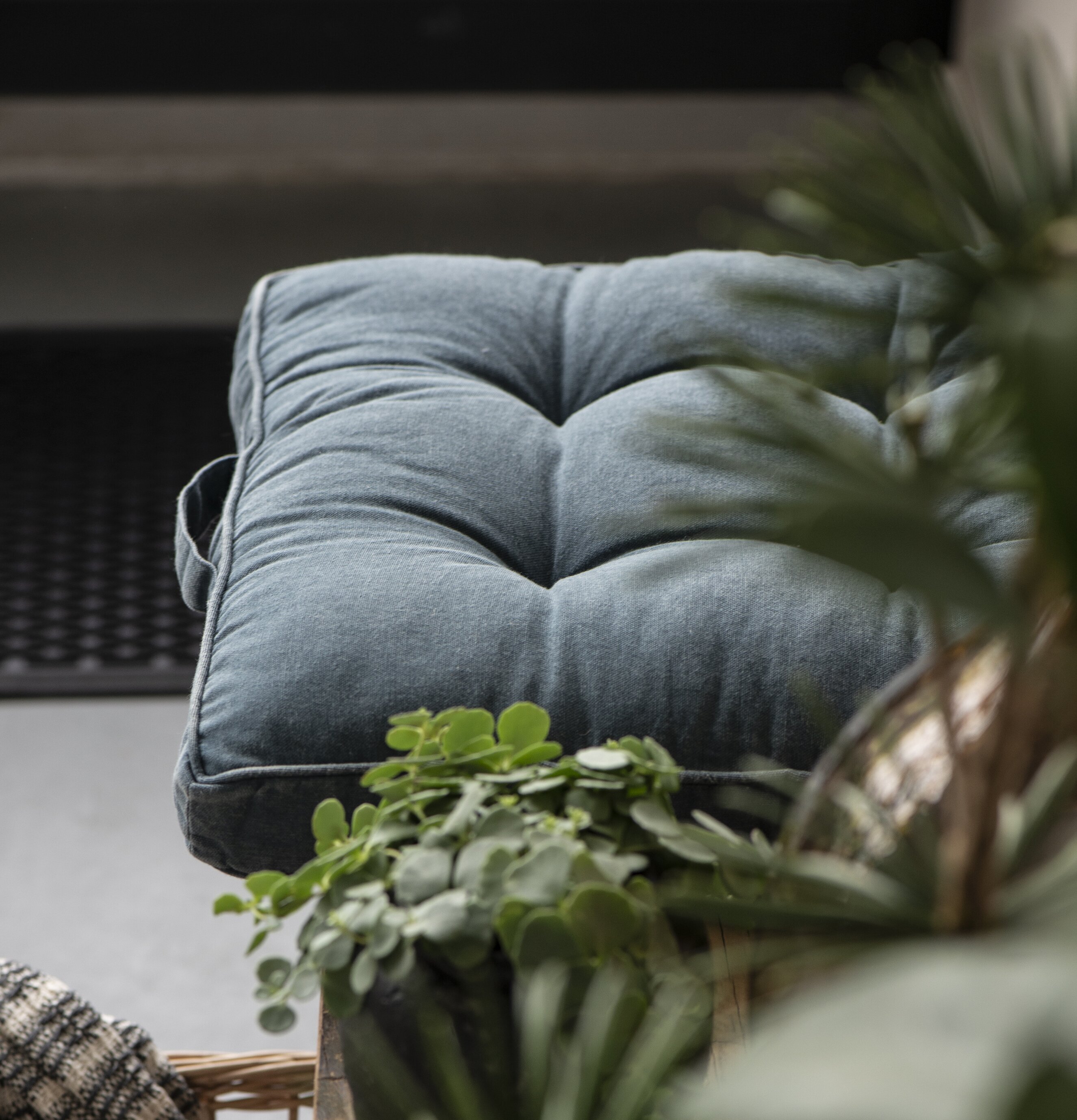 Golvkudde Historical Blue från IB Laursen i mysig inredning