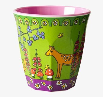 Mugg Grön Skog från Rice med färgglatt skogsmotiv och hjort