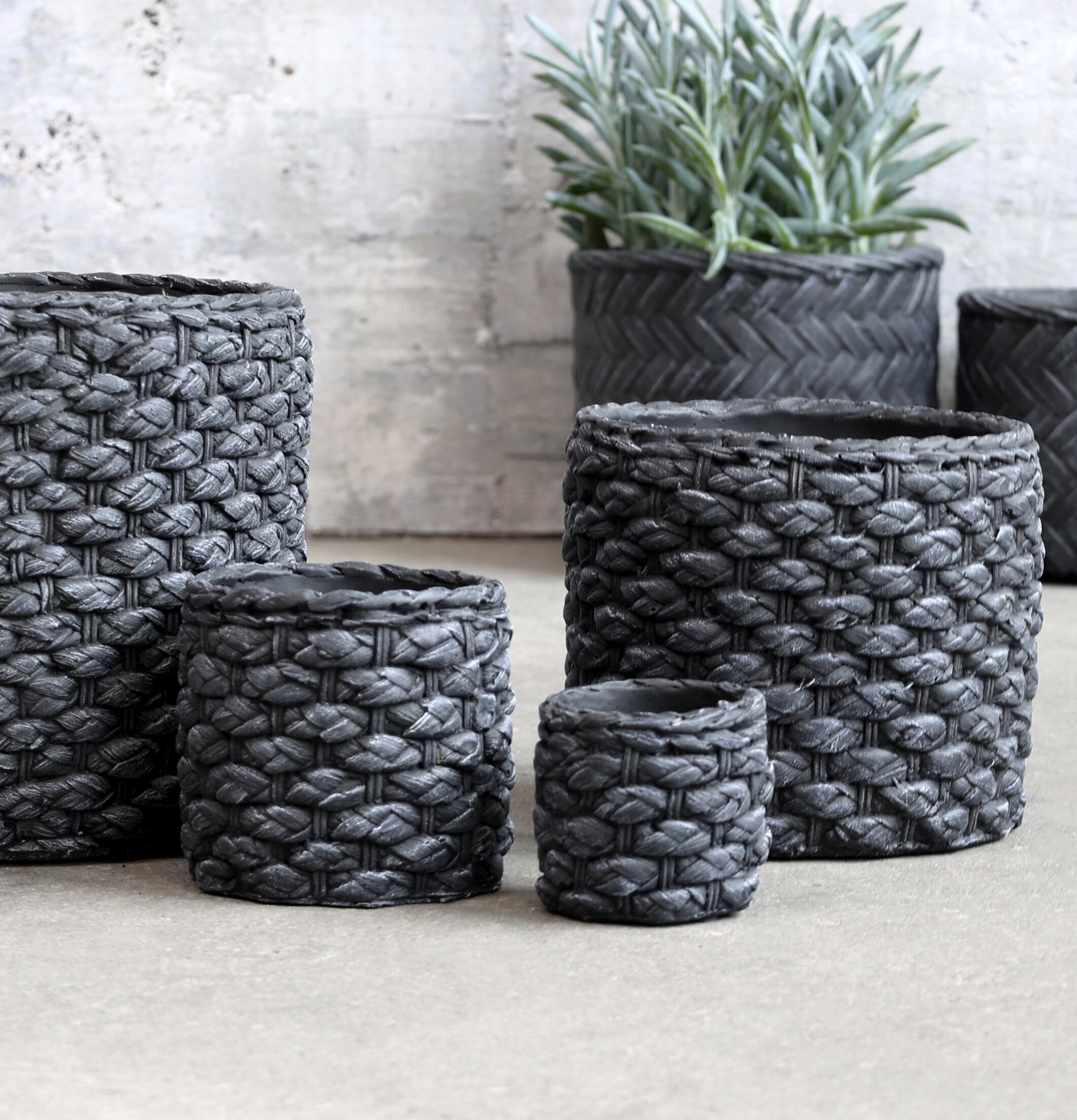 Kruka Corte L från Chic Antique i rustik och naturnära stil