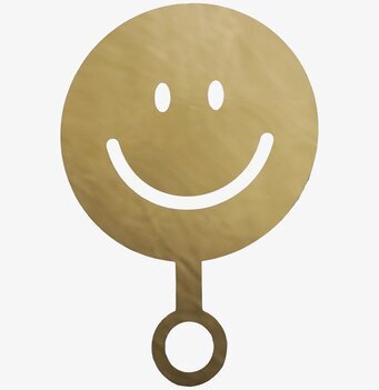 Kaffestencil Smiley från Chic Antique med glad ansiktsform