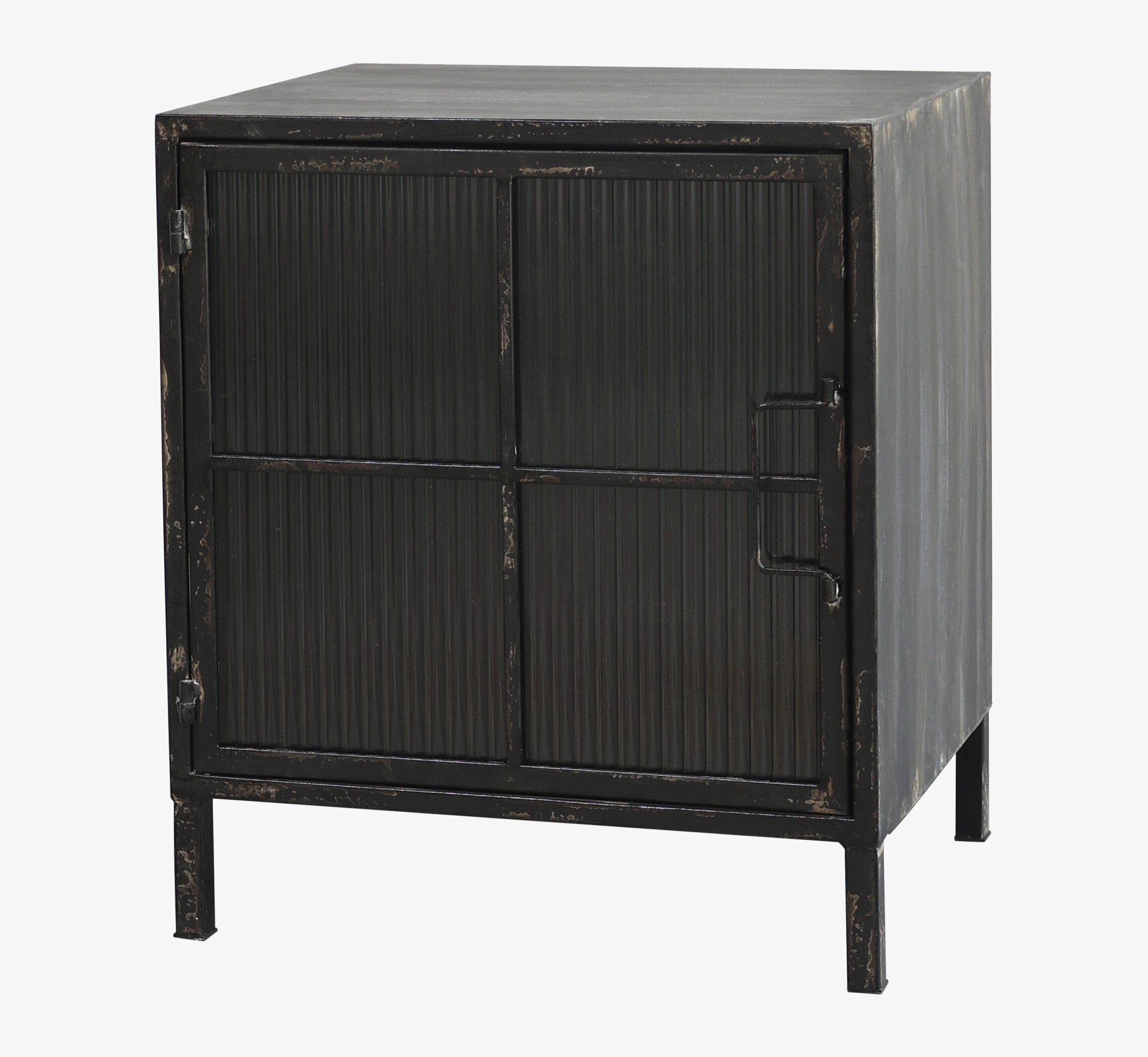 Skåp Med Frostat Glas från Chic Antique med rustik design