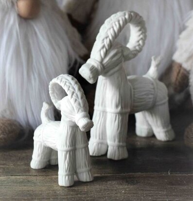 Bocken Bruse Stor från Majas Cottage med tomtenissar