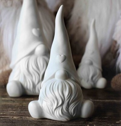 Santa Heartly Mellan Vit från Majas Cottage, vit tomtefigur