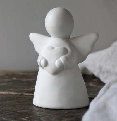 Guardian Angel Vit Stor från Majas Cottage, vit ängelfigur