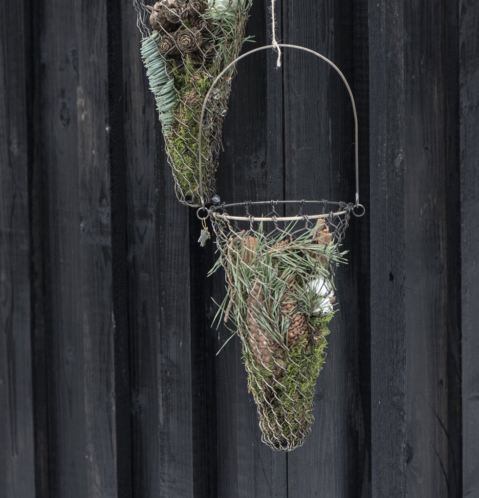 Trådkorg Kon från IB Laursen med naturlig fyllning