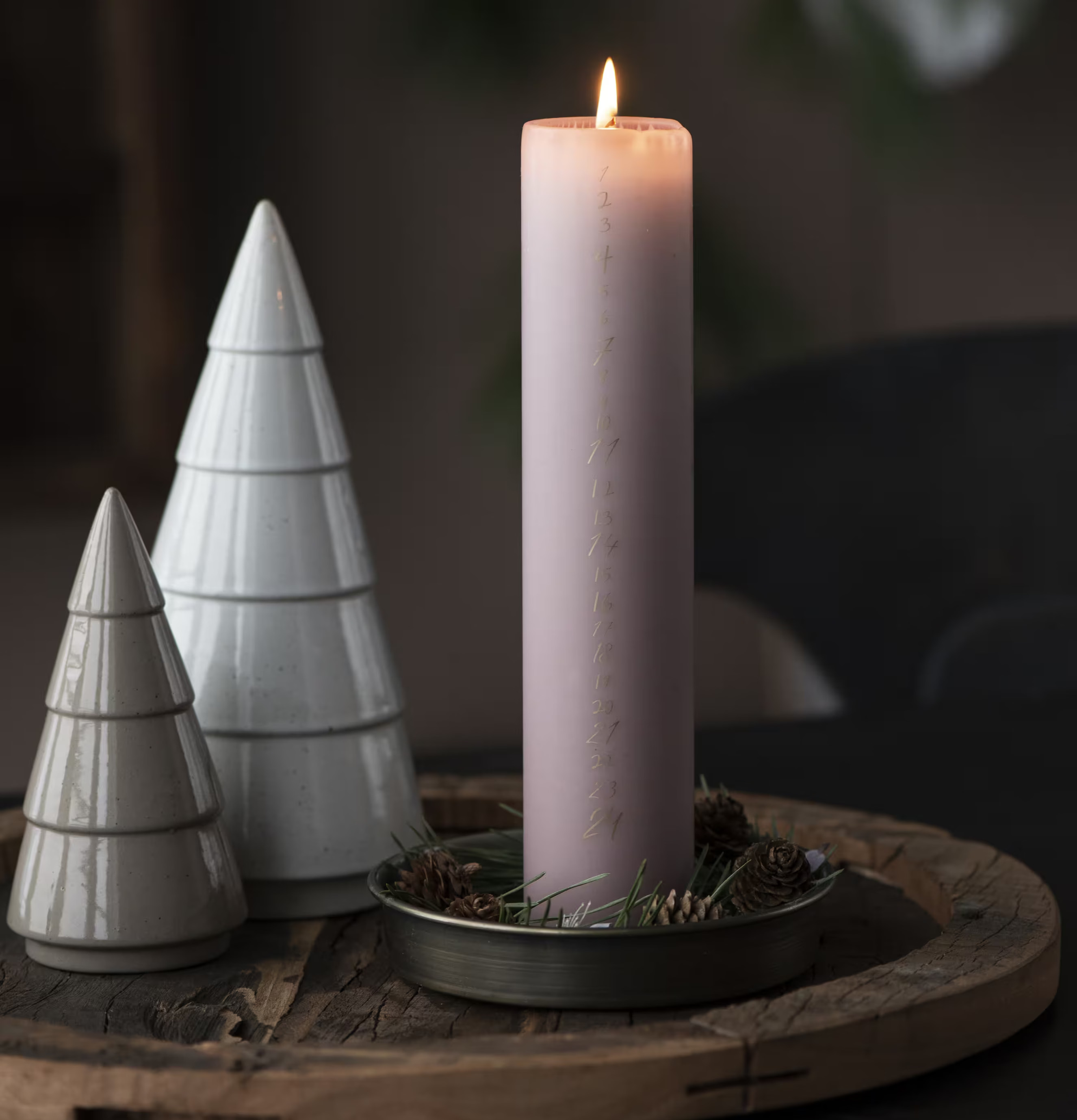 Ljusbricka Grå/Mässing från IB Laursen med adventsljus