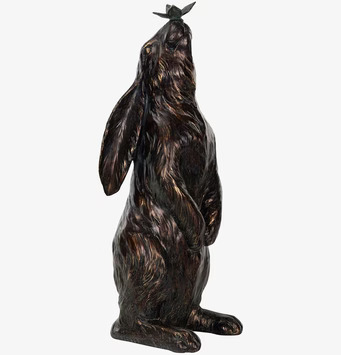 Figurin Hare Med Fjäril från A Lot Decoration, elegant skulptur
