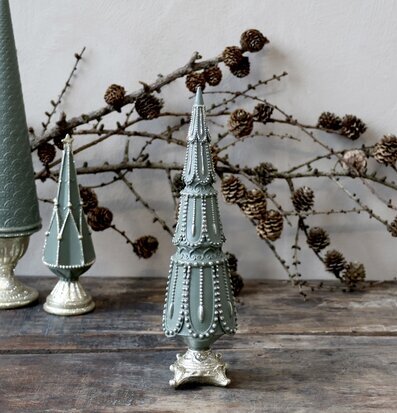 Julgran Glitterdekor Mossgrön från Chic Antique i rustik miljö