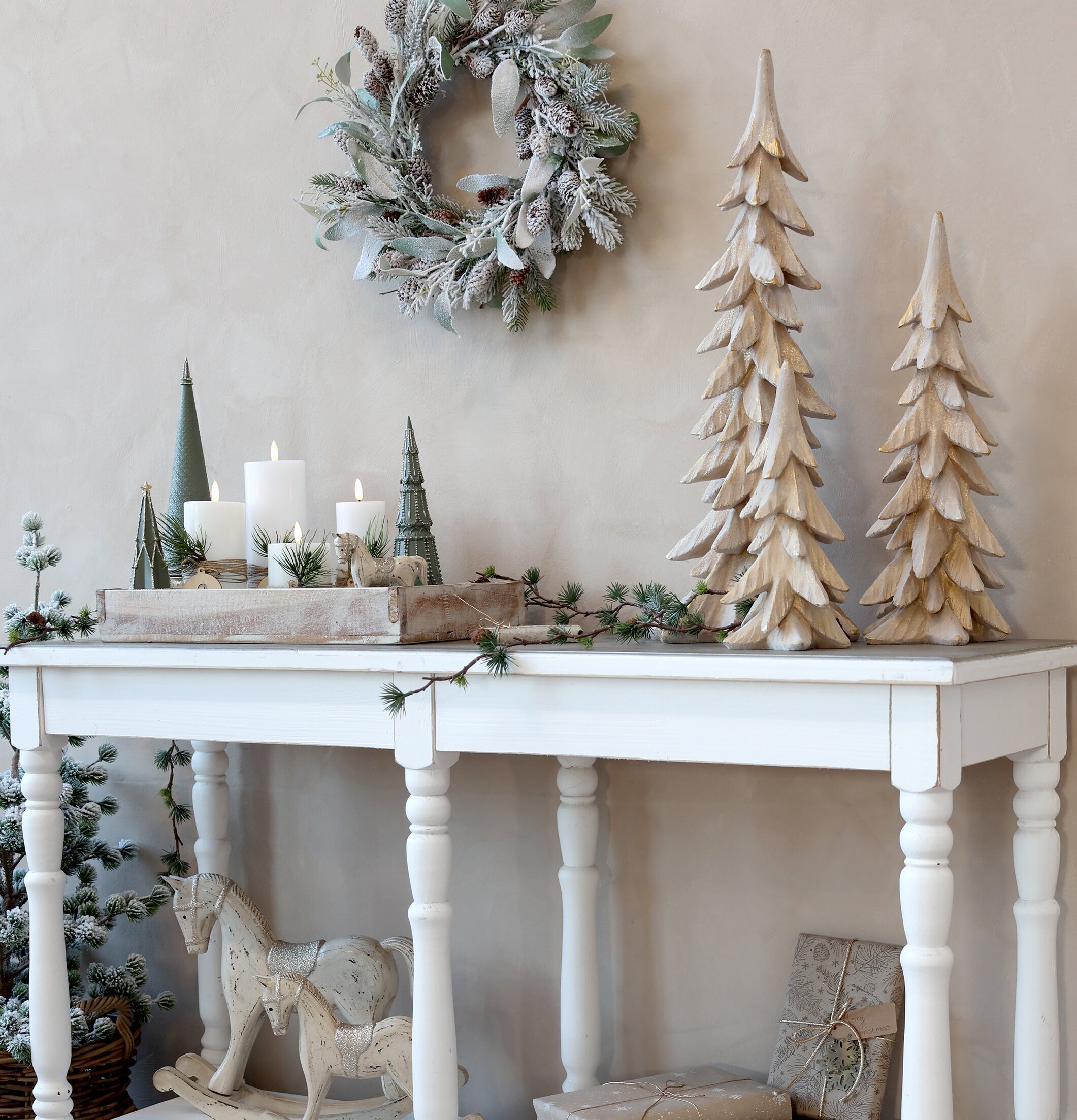 Julgran Gulddekor M Antik Creme från Chic Antique på bord